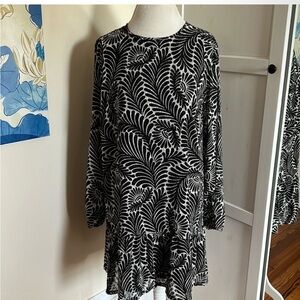 NWOT LOFT Women’s Feather Print Dress - Black/Off White - Sz Medium